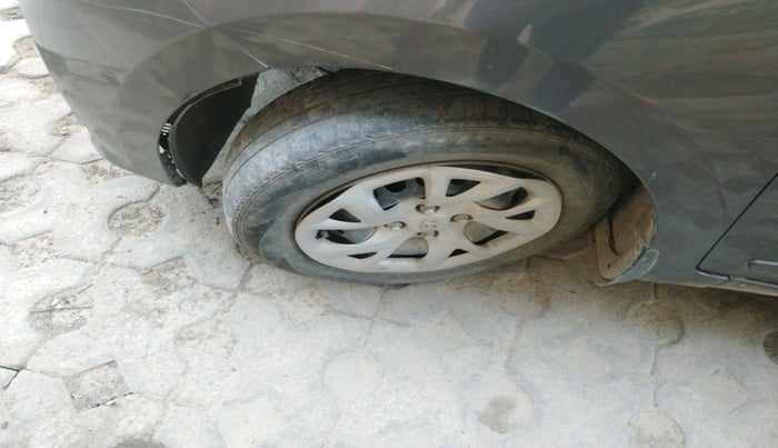 2018 Hyundai Grand i10 SPORTZ 1.2 KAPPA VTVT, CNG, Manual, 95,202 km, tyre