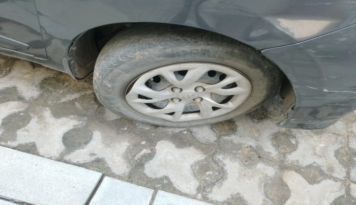 2018 Hyundai Grand i10 SPORTZ 1.2 KAPPA VTVT, CNG, Manual, 95,202 km, tyre