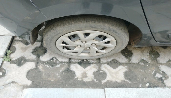 2018 Hyundai Grand i10 SPORTZ 1.2 KAPPA VTVT, CNG, Manual, 95,202 km, tyre