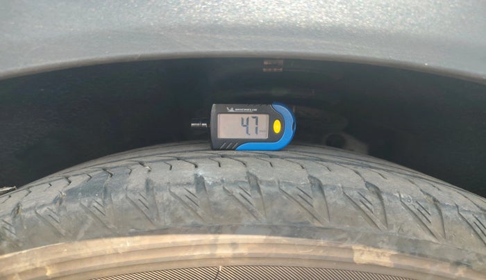 2023 Mahindra XUV700 AX 7 LUXURY D MT 7 STR, Diesel, Manual, 46,609 km, tyre