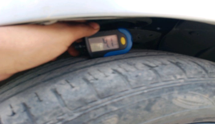 2009 Honda City 1.5L I-VTEC V MT, Petrol, Manual, 1,14,304 km, tyre