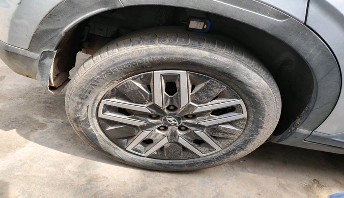 2021 Hyundai VENUE SX 1.5 CRDI, Diesel, Manual, 41,509 km, tyre