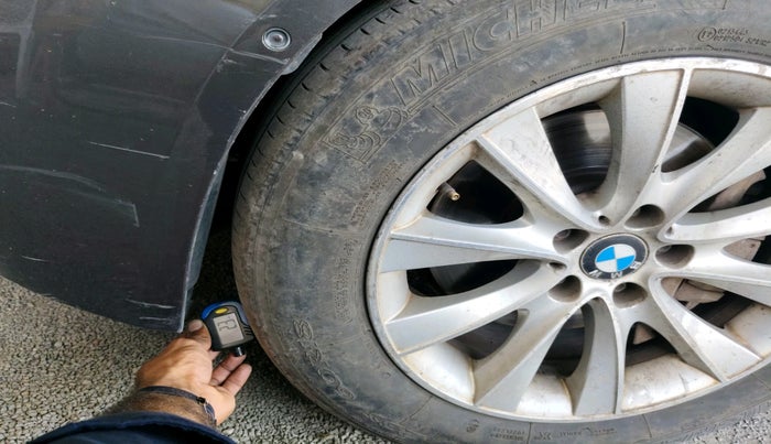 2013 BMW 7 Series 730L D, Diesel, Automatic, 1,94,894 km, tyre