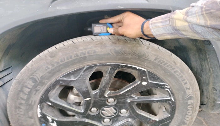 2023 Maruti FRONX DELTA PLUS 1.2L AGS, Petrol, Automatic, 22,482 km, tyre