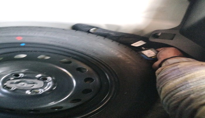 2023 Maruti FRONX DELTA PLUS 1.2L AGS, Petrol, Automatic, 22,482 km, tyre