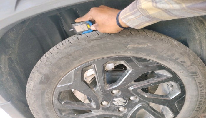 2023 Maruti FRONX DELTA PLUS 1.2L AGS, Petrol, Automatic, 22,482 km, tyre