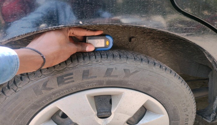 2011 Maruti A Star VXI, CNG, Manual, 1,21,928 km, tyre