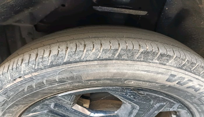 2022 Maruti BREZZA ZXI SMART HYBRID , Petrol, Manual, 25,825 km, tyre