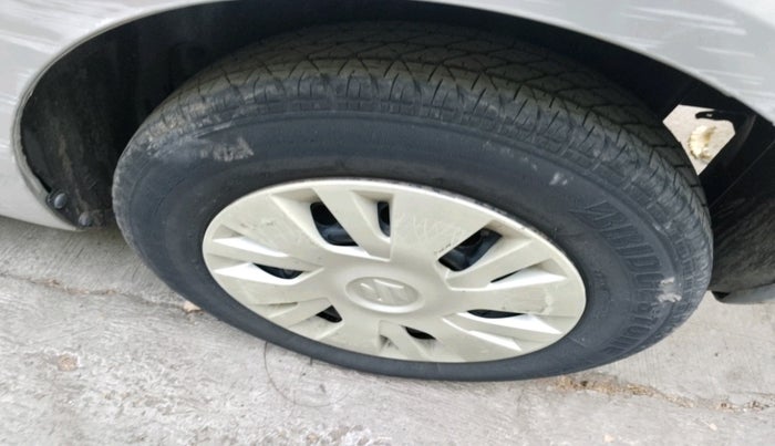 2012 Maruti Swift VXI, Petrol, Manual, 29,806 km, tyre