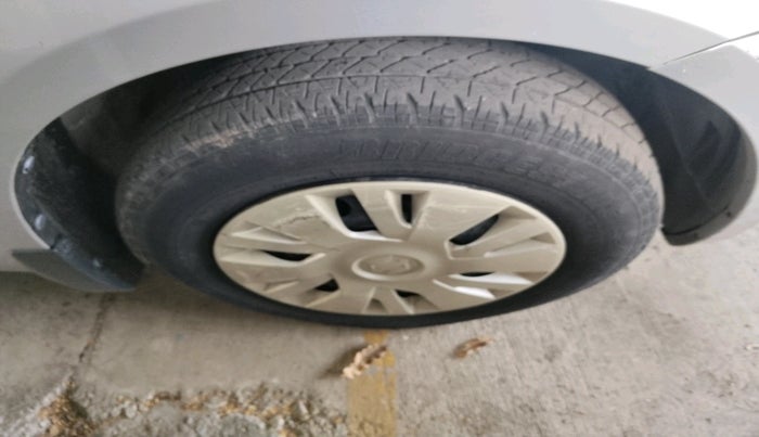 2012 Maruti Swift VXI, Petrol, Manual, 29,806 km, tyre