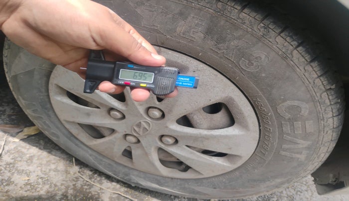 2011 Hyundai i10 MAGNA 1.2, Petrol, Manual, 92,566 km, tyre