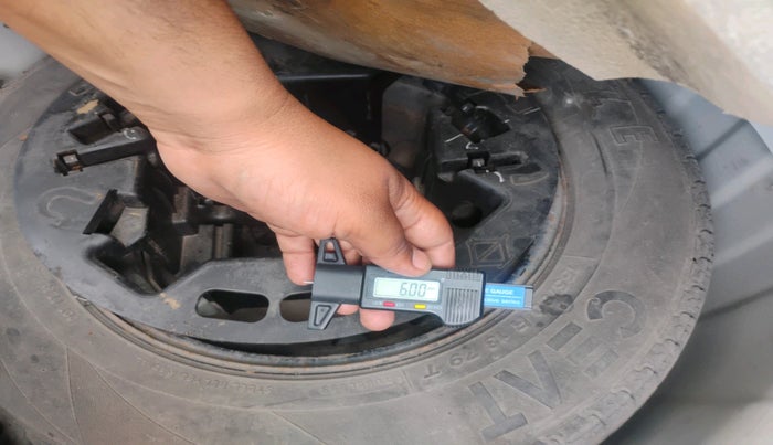 2011 Hyundai i10 MAGNA 1.2, Petrol, Manual, 92,566 km, tyre