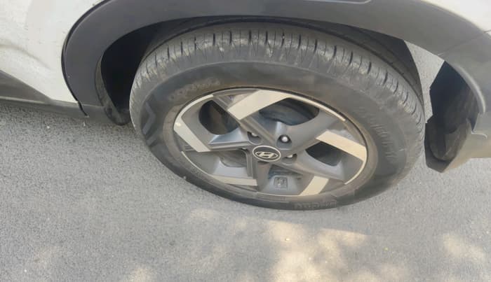 2020 Hyundai VENUE SX 1.0 (O) TURBO, Petrol, Manual, 62,484 km, tyre