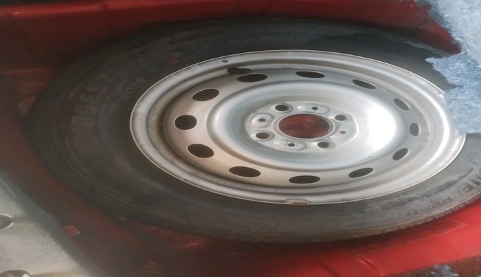 2017 Tata Tiago XZ PETROL, Petrol, Manual, 1,17,603 km, tyre