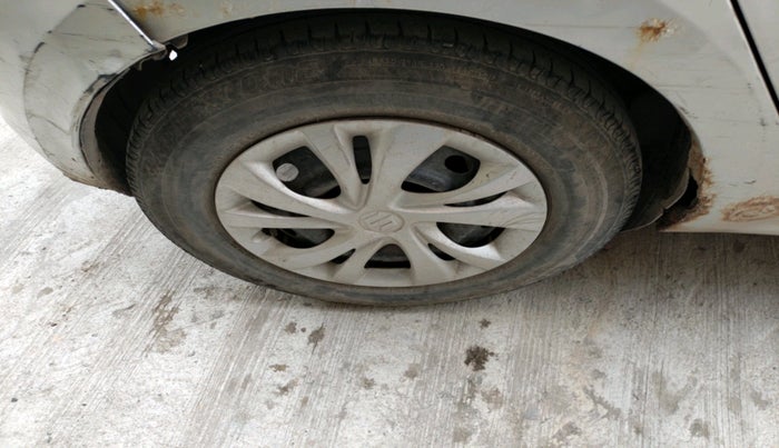 2016 Tata Tiago XT PETROL, CNG, Manual, 1,09,051 km, tyre