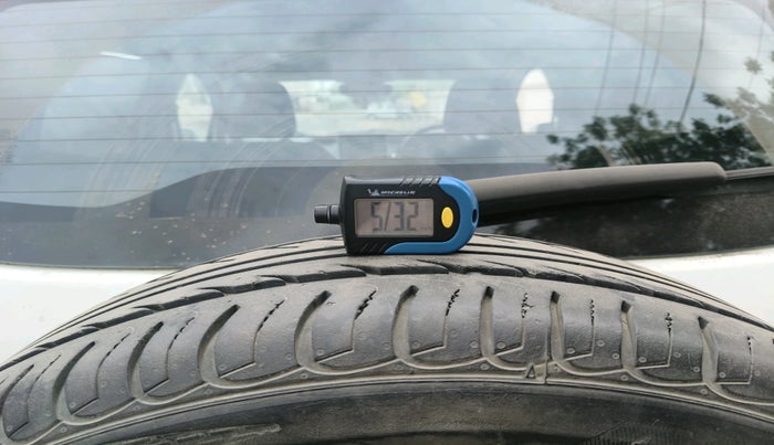 2018 Ford Ecosport TITANIUM 1.5L DIESEL, Diesel, Manual, 1,69,899 km, tyre