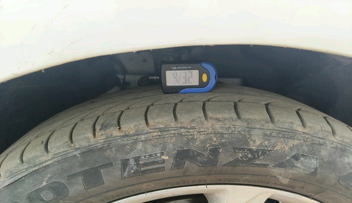 2018 Ford Ecosport TITANIUM 1.5L DIESEL, Diesel, Manual, 1,69,899 km, tyre