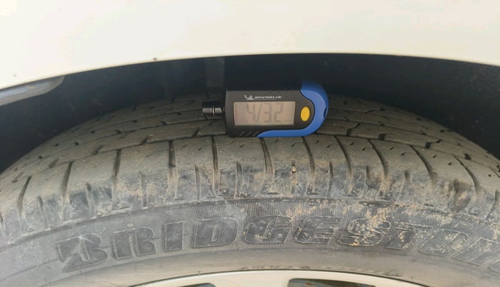 2018 Ford Ecosport TITANIUM 1.5L DIESEL, Diesel, Manual, 1,69,899 km, tyre