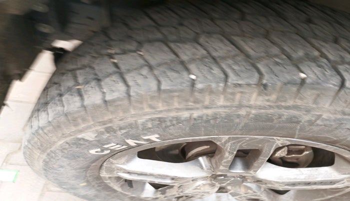 2023 Mahindra Thar LX D HT 2WD MT, Diesel, Manual, 39,561 km, tyre