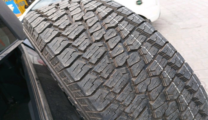 2023 Mahindra Thar LX D HT 2WD MT, Diesel, Manual, 39,561 km, tyre