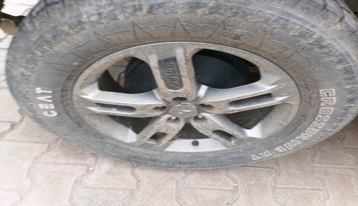 2023 Mahindra Thar LX D HT 2WD MT, Diesel, Manual, 39,561 km, tyre