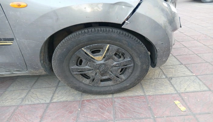 2017 Datsun Redi Go GOLD LIMITED EDITION, CNG, Manual, 75,354 km, tyre