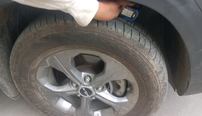 2021 KIA SELTOS HTK PLUS 1.5, Petrol, Manual, 85,000 km, tyre
