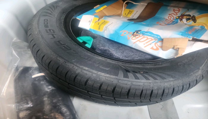 2020 Hyundai AURA S 1.2, Petrol, Manual, 35,804 km, tyre