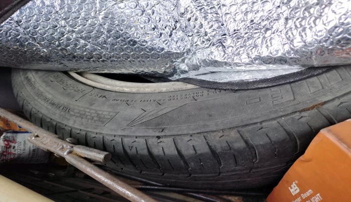 2012 Hyundai Verna FLUIDIC 1.6 CRDI SX, Diesel, Manual, 1,17,311 km, tyre