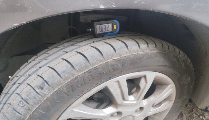 2017 Tata Tiago XZA PETROL, Petrol, Automatic, 1,20,510 km, tyre