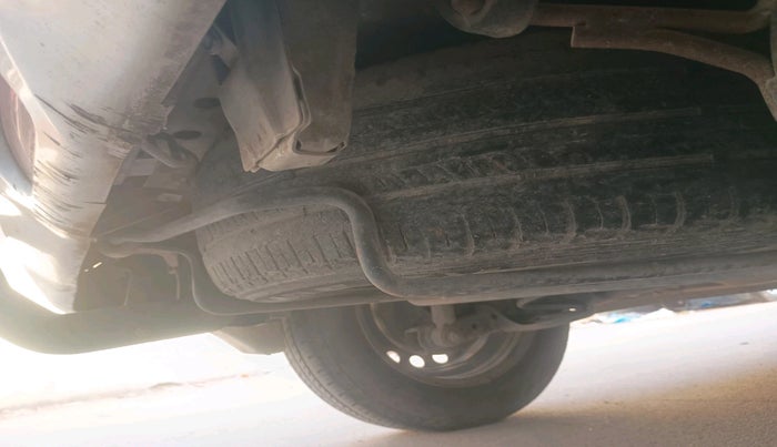 2013 Maruti Ertiga ZDI, Diesel, Manual, 1,25,481 km, tyre