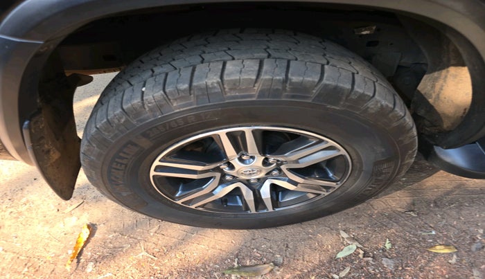 2021 Toyota Fortuner 4X2 AT 2.8 DIESEL, Diesel, Automatic, 95,983 km, tyre