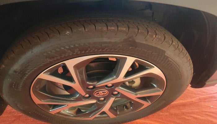 2024 Toyota URBAN CRUISER HYRYDER G HYBRID, Hybrid, Automatic, 16,564 km, tyre