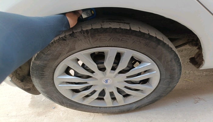 2018 Tata Tiago XT PETROL, Petrol, Manual, 1,29,158 km, tyre