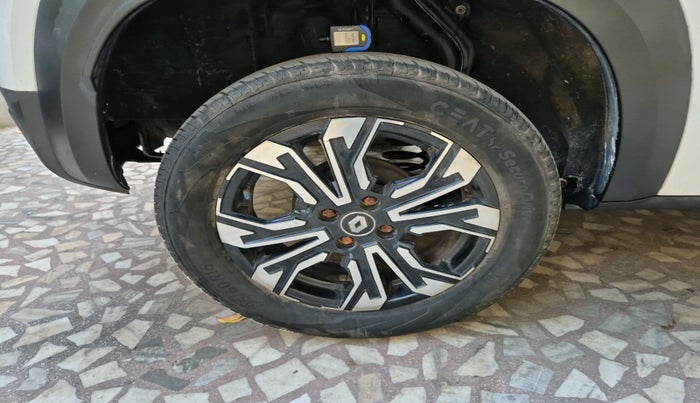 2022 Renault Kiger RXT (O) MT, Petrol, Manual, 360 km, tyre