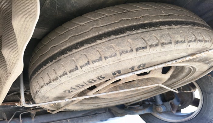 2015 Renault Duster 110 PS RXZ DIESEL, Diesel, Manual, 1,44,621 km, tyre