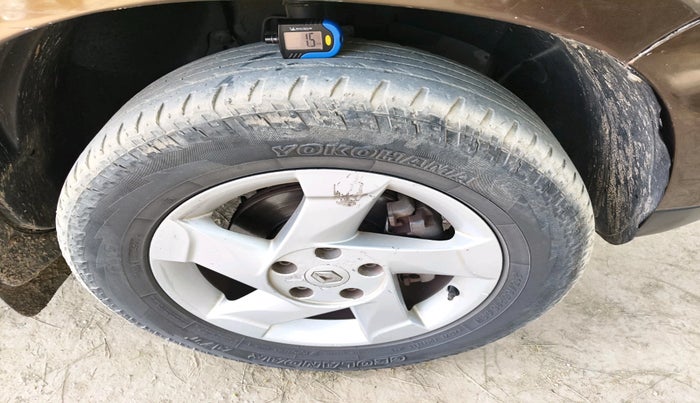 2015 Renault Duster 110 PS RXZ DIESEL, Diesel, Manual, 1,44,621 km, tyre