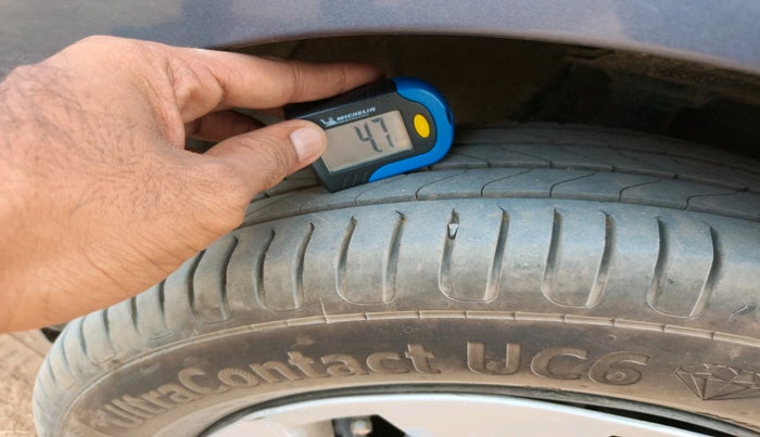 2018 Hyundai Xcent S 1.2, Petrol, Manual, 2,28,164 km, tyre