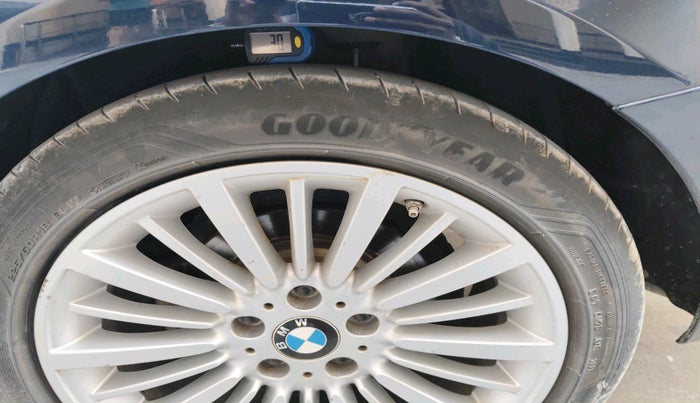 2017 BMW 3 Series  GT 320d Luxury Line, Diesel, Automatic, 92,001 km, tyre