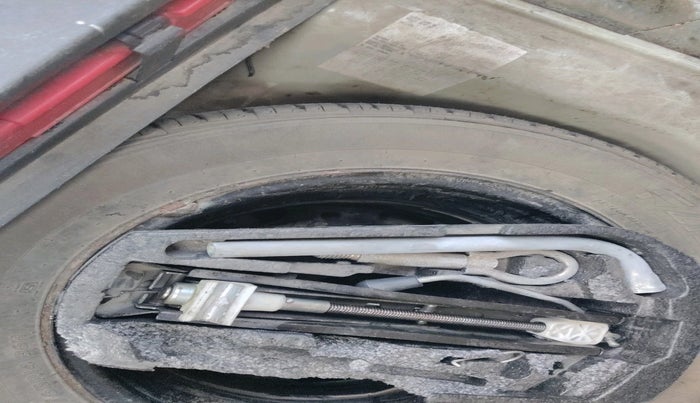 2012 Volkswagen Polo COMFORTLINE 1.2L PETROL, Petrol, Manual, 82,227 km, tyre