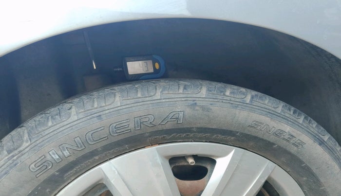 2012 Volkswagen Polo COMFORTLINE 1.2L PETROL, Petrol, Manual, 82,227 km, tyre