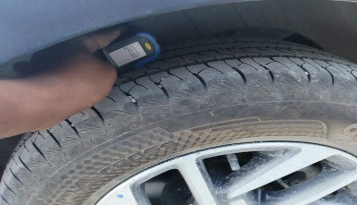 2025 Mahindra XUV400 EL Pro 39.4 KWH, Electric, Automatic, 3,448 km, tyre