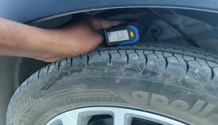 2025 Mahindra XUV400 EL Pro 39.4 KWH, Electric, Automatic, 3,448 km, tyre