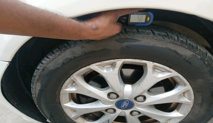 2013 Ford Figo TITANIUM 1.2 PETROL, Petrol, Manual, 94,125 km, tyre