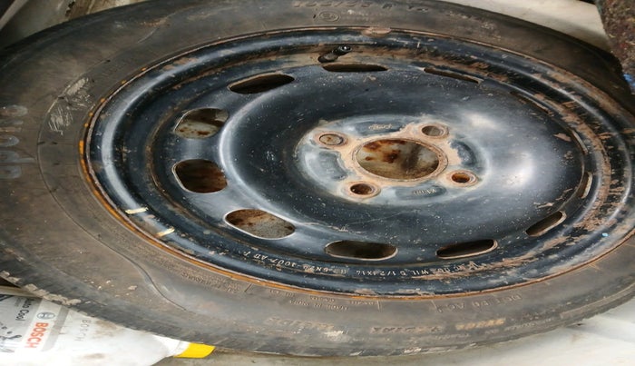 2013 Ford Figo TITANIUM 1.2 PETROL, Petrol, Manual, 94,125 km, tyre