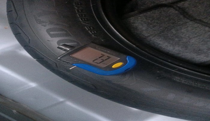 2023 Hyundai Verna SX (O) 1.5 TURBO PETROL MT, Petrol, Manual, 29,928 km, tyre