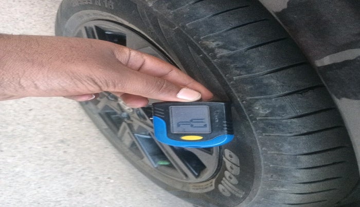 2023 Hyundai Verna SX (O) 1.5 TURBO PETROL MT, Petrol, Manual, 29,928 km, tyre