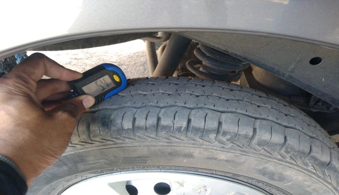 2023 Maruti Eeco 5 STR AC CNG, CNG, Manual, 59,450 km, tyre