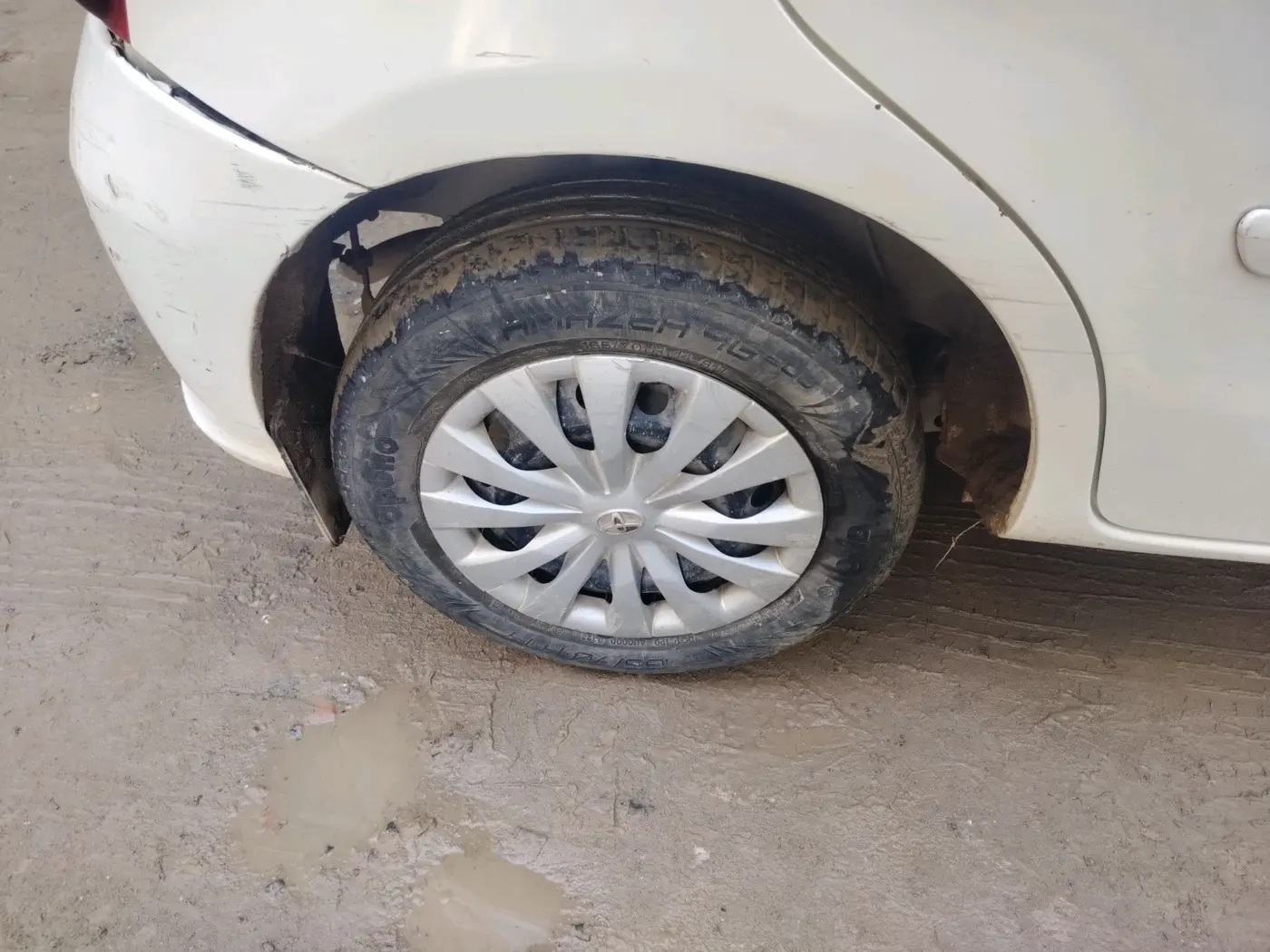2016 Toyota Etios Liva GD, Diesel, Manual, 1,56,230 km, tyre