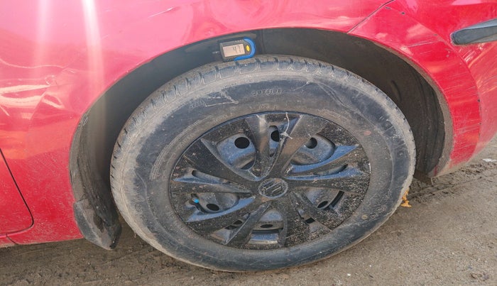 2021 Maruti Swift VXI AMT, Petrol, Automatic, 45,018 km, tyre